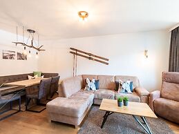 Child Friendly Apartment in Zell am See near Lake