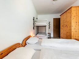 Child Friendly Apartment in Zell am See near Lake