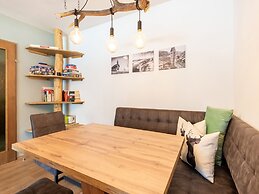 Child Friendly Apartment in Zell am See near Lake