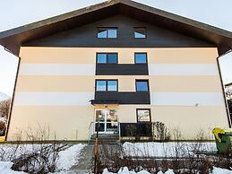 Child Friendly Apartment in Zell am See near Lake