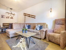 Child Friendly Apartment in Zell am See near Lake