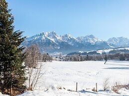 Child Friendly Apartment in Zell am See near Lake