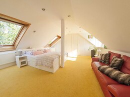 Holiday Home with Garden & Terrace near Rennsteig in Thuringian Forest
