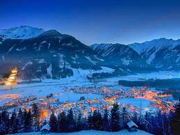 Chalet in Neukirchen am Grossvenediger With Sauna