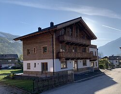 Chalet in Neukirchen am Grossvenediger With Sauna