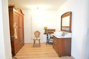 Holiday Home in Morscheid-riedenburg With Balcony