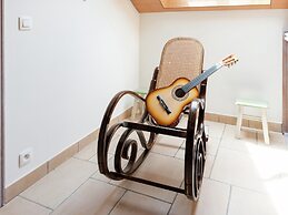 Magnificent Villa in Brisy With Sauna Roofed