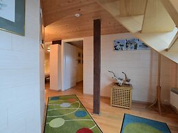 Comfortable Cottage Near Lake Cherapont