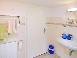 Apartment in Lowensen With Private Terrace