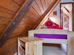 Rustic Holiday Home With Balcony