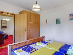 Apartment in Temannsdorf With Garden