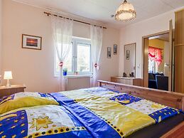 Apartment in Temannsdorf With Garden