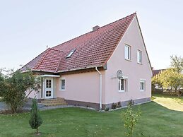 Apartment in Temannsdorf With Garden