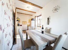 Spacious Apartment With Terrace Zur Forelle