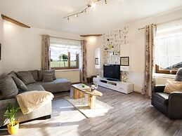 Spacious Apartment With Terrace Zur Forelle