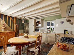Charming Cottage in a Farm With Views