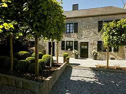 Charming Cottage in a Farm With Views