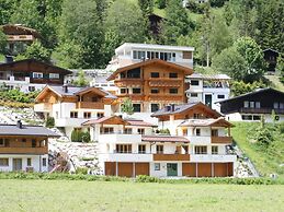Large Chalet Apartment in Saalbach-hinterglemm