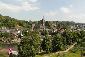 Child-friendly Holiday Home in La Roche-en-ardenne