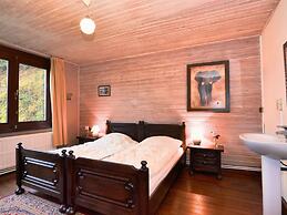 Child-friendly Holiday Home in La Roche-en-ardenne