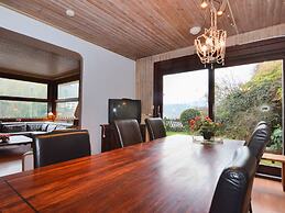 Child-friendly Holiday Home in La Roche-en-ardenne