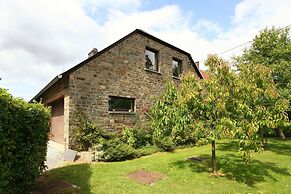 Cozy Holiday Home in Lesterny near Lake