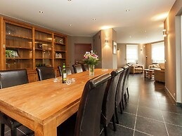 Beautiful Villa with Sauna & Hot Tub in the Region Haspengouw
