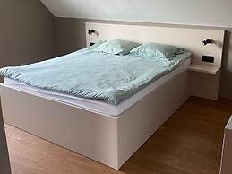 Beautiful Villa with Sauna & Hot Tub in the Region Haspengouw