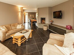 Beautiful Villa with Sauna & Hot Tub in the Region Haspengouw