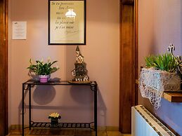 Villa in Bitvre With Garden