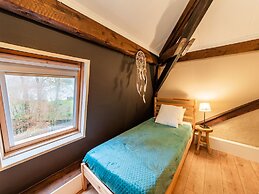 Beautiful Group House With Large Garden