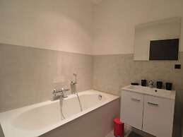 Splendid Holiday Home in Pepinster With Private Garden, BBQ