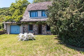 Vic-sur-cere Family Nest