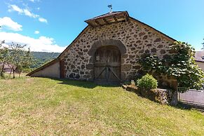 Vic-sur-cere Family Nest