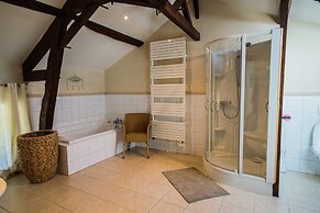 Luxurious Holiday Home With Private Pool