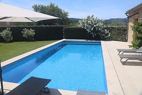 Villa in Malaucene Near Mount Ventoux