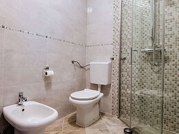 Lovely Holiday Home With Private Infinity Pool