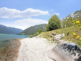 Air-conditioned Lake Flat