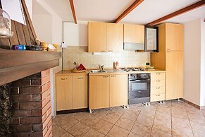 Lakeside Living With Adventure