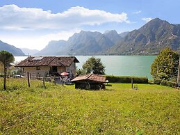 Air-conditioned Lake Flat