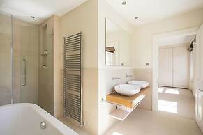 Clifton Hill by Onefinestay