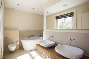 Clifton Hill by Onefinestay