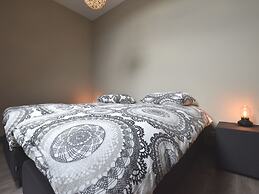 Grandeur Farmhouse in Dwingeloo at a National Park