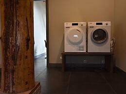 Grandeur Farmhouse in Dwingeloo at a National Park