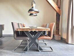 Grandeur Farmhouse in Dwingeloo at a National Park