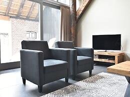 Grandeur Farmhouse in Dwingeloo at a National Park