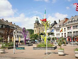 Luxury Apartment in Malmedy with Hot Tub