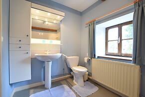 Cozy Weris Cottage Retreat