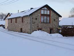 Renovated Farmhouse Quiet Location With Garden, Terrace, Ideal for Wal