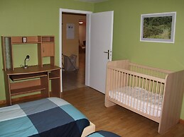 Renovated Farmhouse Quiet Location With Garden, Terrace, Ideal for Wal